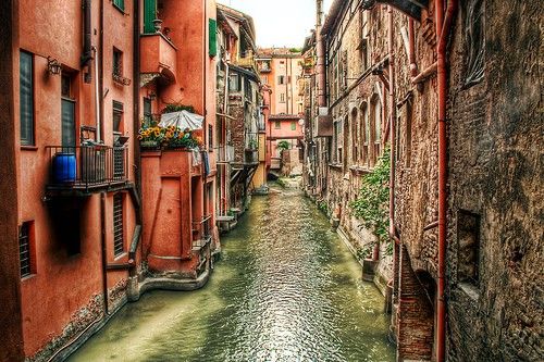 Canale di Bologna.